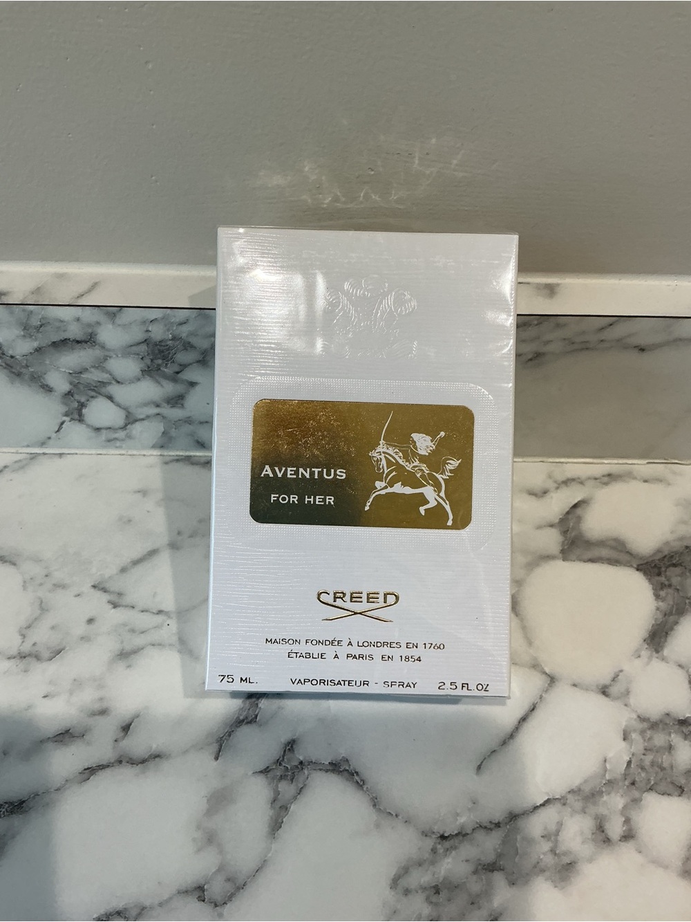 Creed Aventus For Her — White & Gold Gift Box